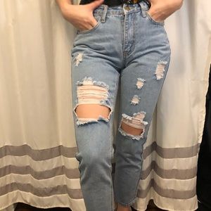 Ripped Mom Fit Jeans